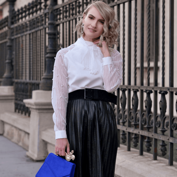 Bluza Mella cu maneci accesorizate cu perle