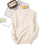 Pulover Rosemary crem din tricot moale cu decolteu si mansete accesorizate cu perle