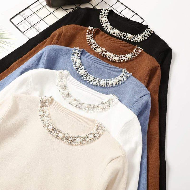 Pulover Rosemary negru din tricot moale cu decolteu si mansete accesorizate cu perle