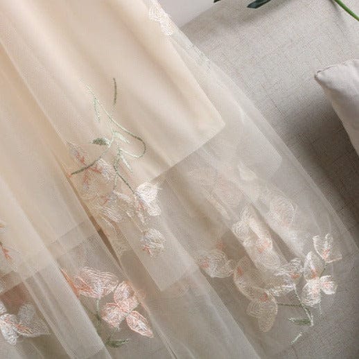 Fusta Vica midi crem cu aplicatii florale si banda elastica in talie