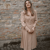Rochie Athalia bej, cu curea in talie si mansete cu nasturi
