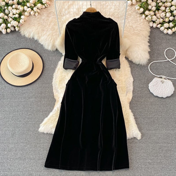 Rochie Emira din catifea cu buzunare laterale si nasturi