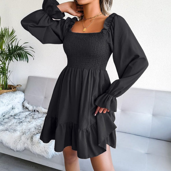 Rochie Tania neagra cu decolteu patrat si maneci cu volanase
