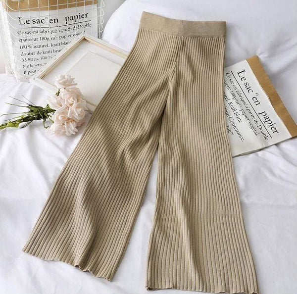 Set maro tricotat Kruz - compus din bluza cu decolteu in V si pantalon reiat, larg