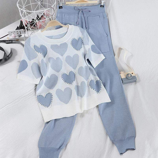 Set Ofra albastru - compus din tricou cu imprimeu inimi accesorizate cu perle si pantaloni cu buzunare si snur in talie